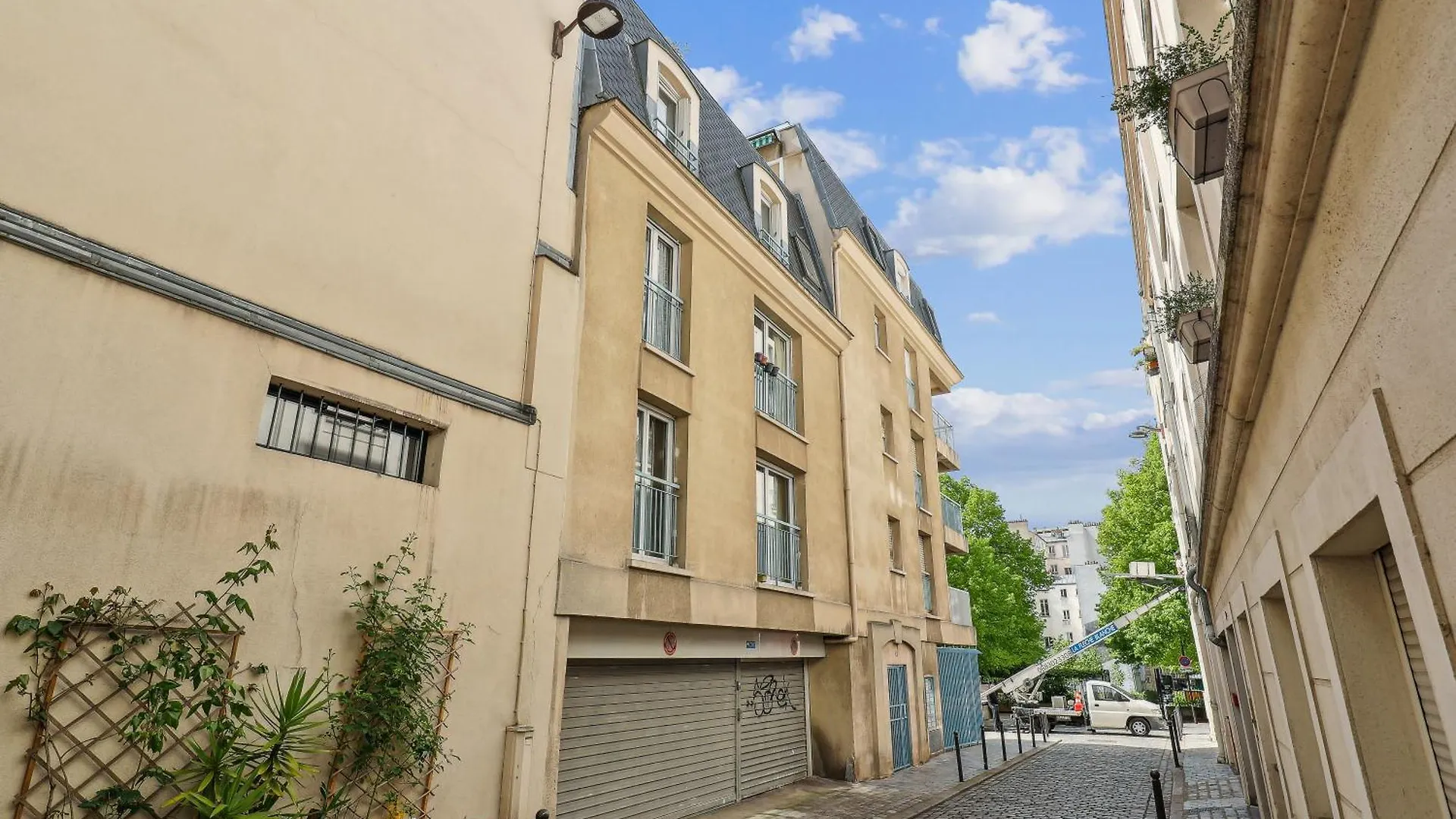 Nice Apartment In The Heart Of Paris By Weekome France